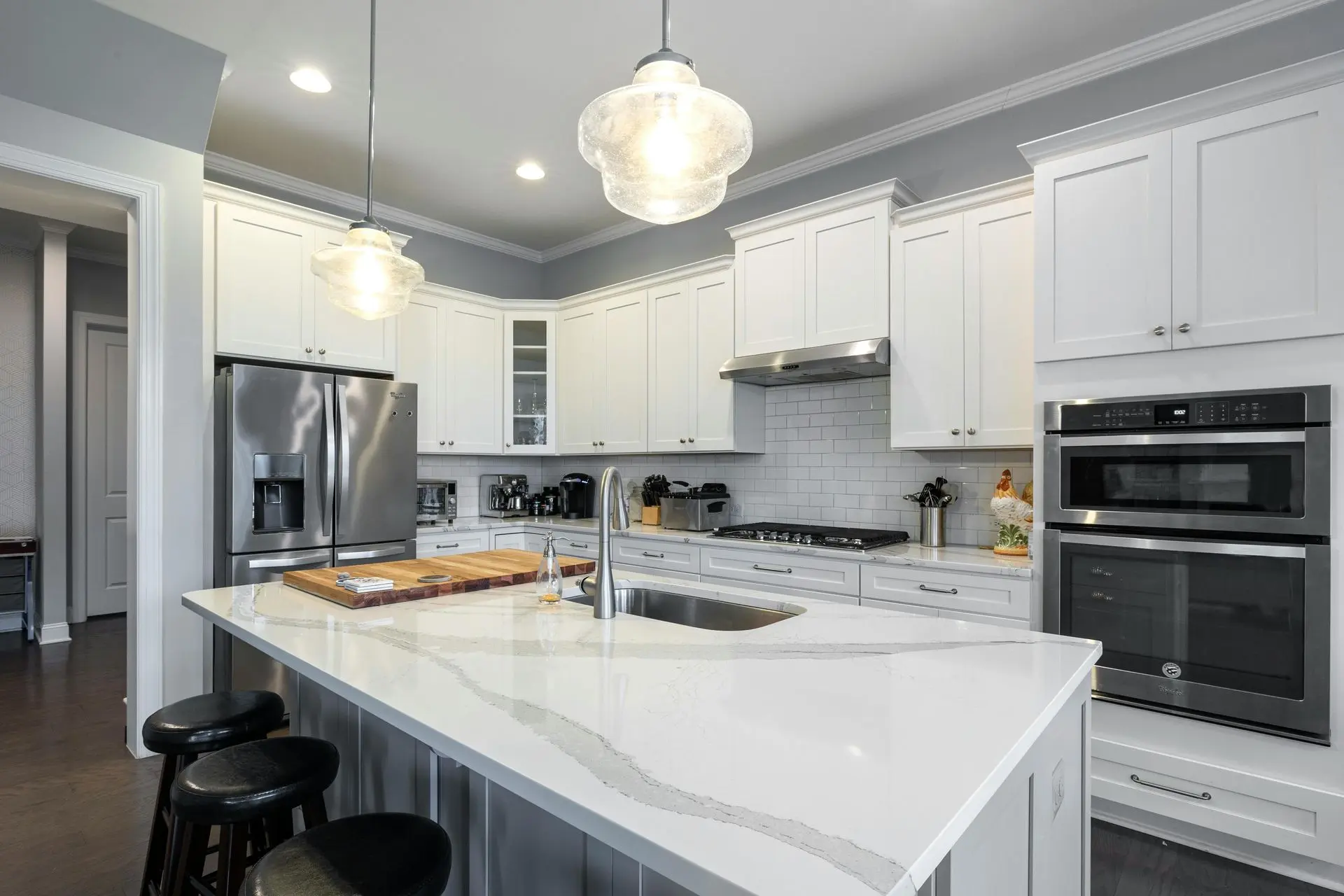 Engineered quartz countertops